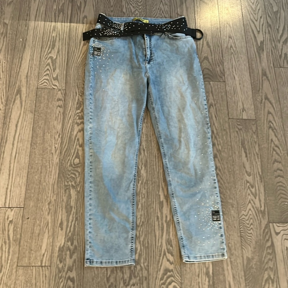 Beautiful jeans by Lucky Lady🍀🍀🍀